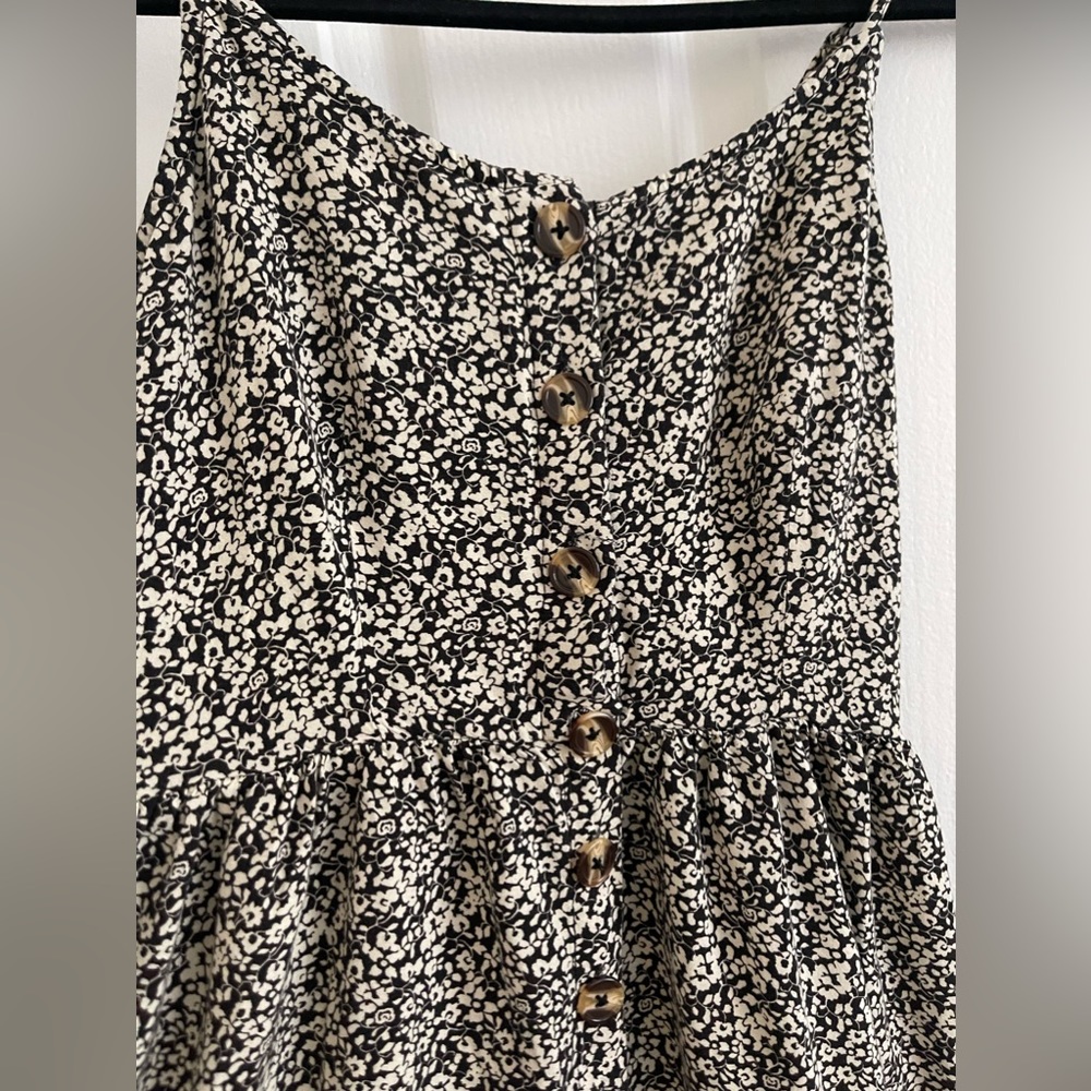 👗BOGO- Button down summer dress - Picture 5 of 7